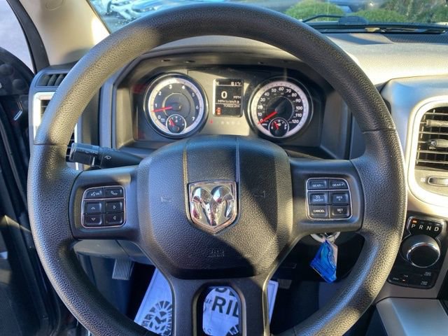 Used 2019 RAM 1500 Classic SLT image 33