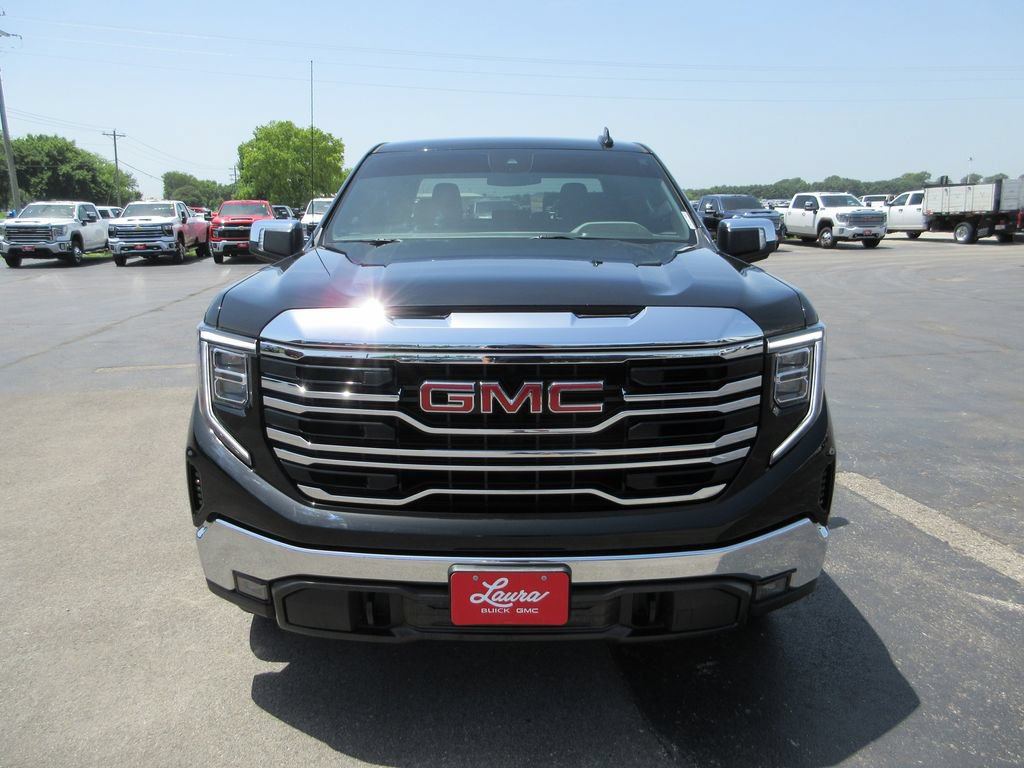 Certified 2023 GMC Sierra 1500 SLT w/ SLT Premium Package AWD/4WD image 11