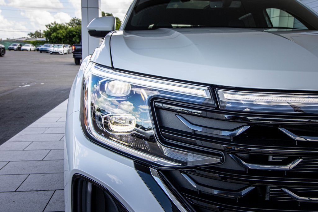 New 2026 Volkswagen Atlas Cross Sport SE image 7