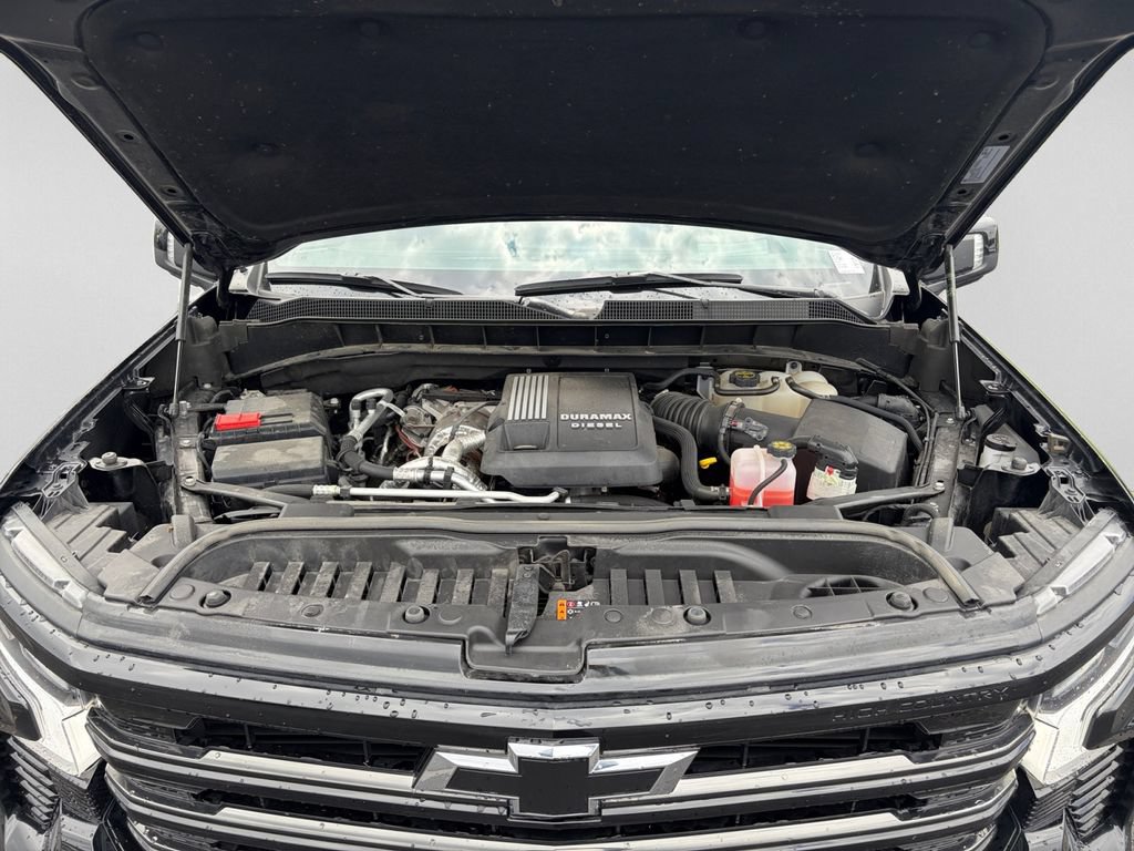 Used 2024 Chevrolet Silverado 1500 High Country w/ Midnight Edition AWD/4WD image 13