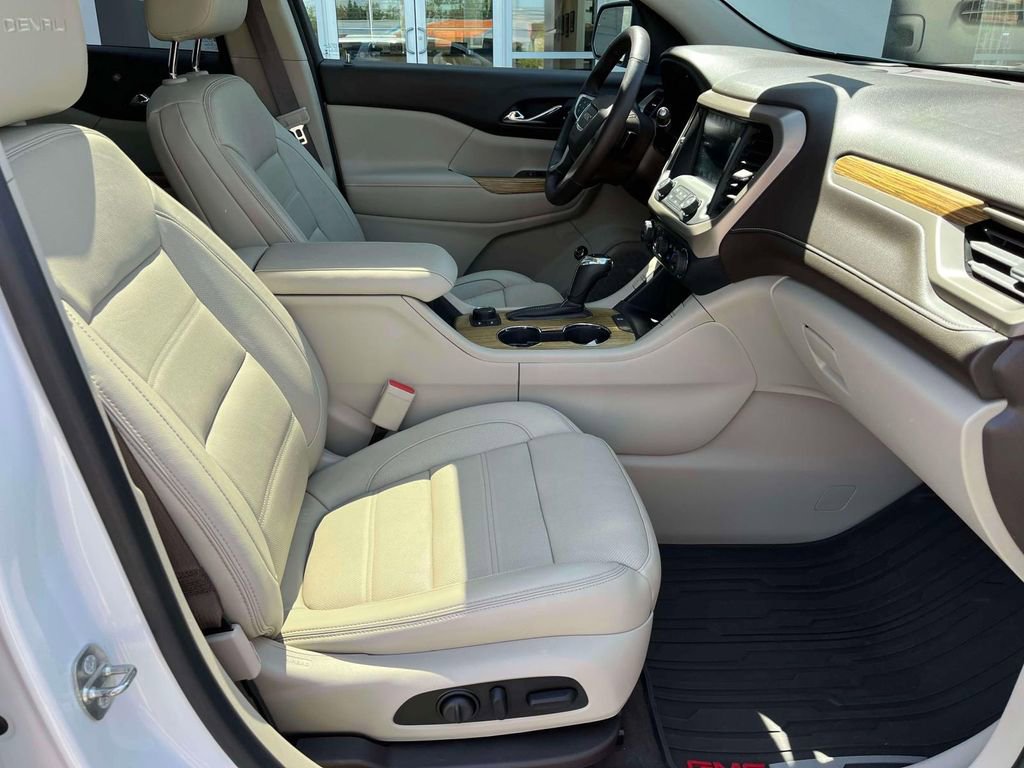 Used 2017 GMC Acadia Denali w/ Technology Package image 24