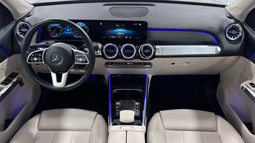 Used 2022 Mercedes-Benz GLB 250 4MATIC image 2