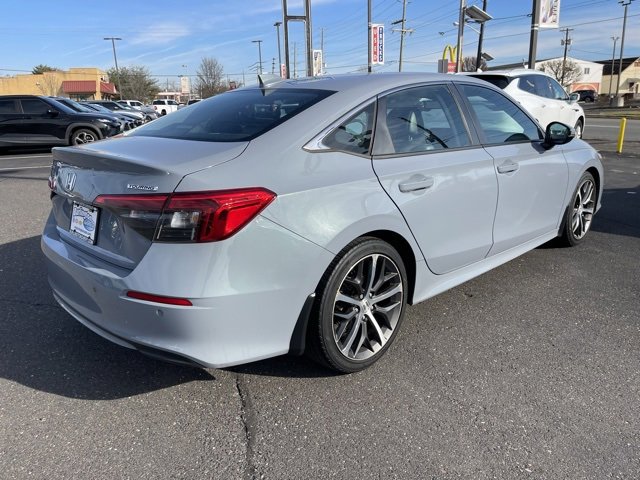 Used 2022 Honda Civic Touring image 7