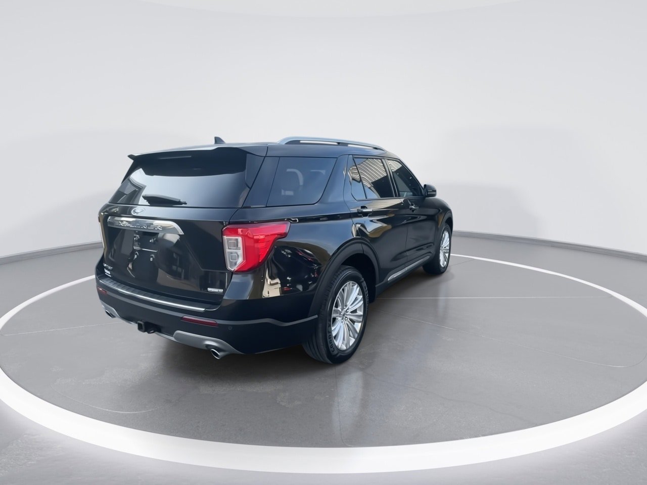 Used 2021 Ford Explorer Limited w/ Hybrid Equipment Group 310A AWD/4WD image 18