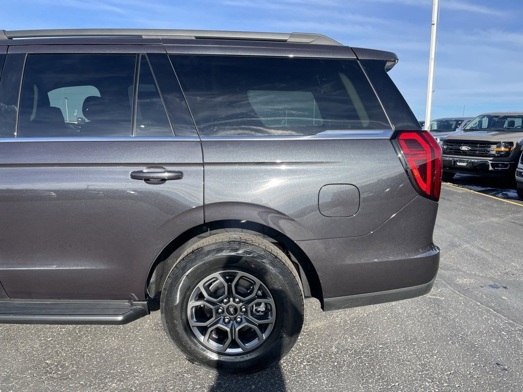 New 2026 Ford Expedition Active image 36