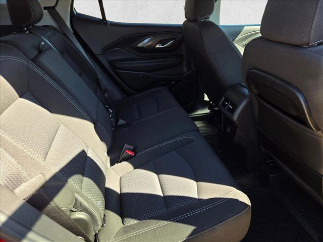 Used 2023 GMC Terrain SLE w/ Driver Convenience Package image 18