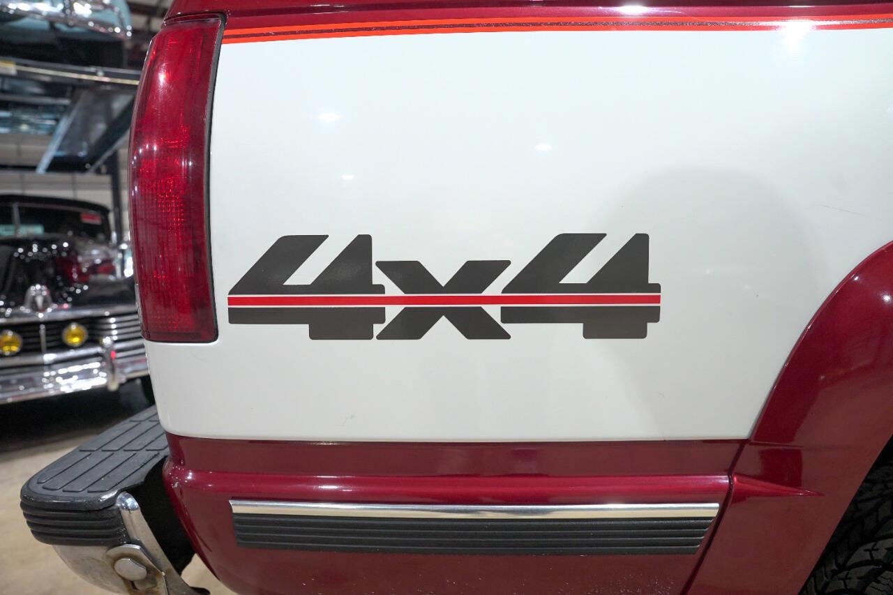 Used 1992 Chevrolet Silverado 2500 4x4 Regular Cab image 25