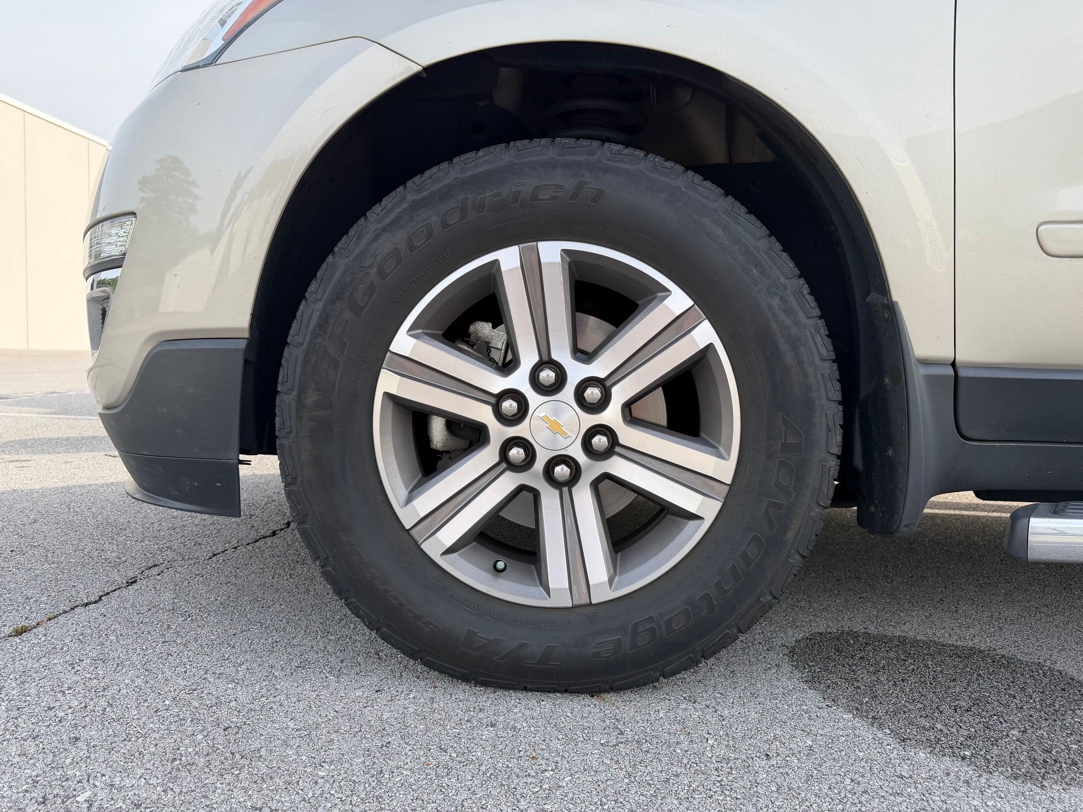 Used 2017 Chevrolet Traverse LT w/ Traveler's Package FWD image 7