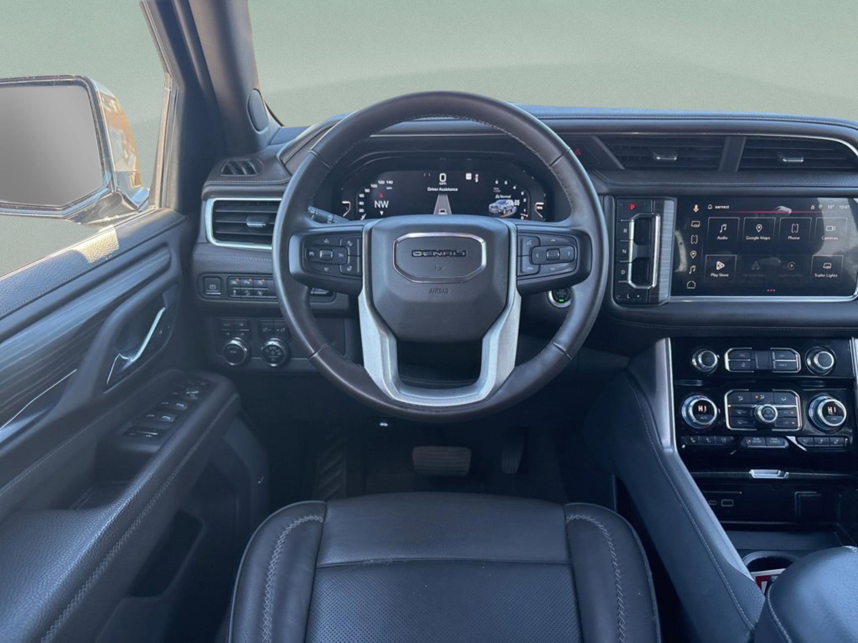 Used 2023 GMC Yukon XL Denali image 18