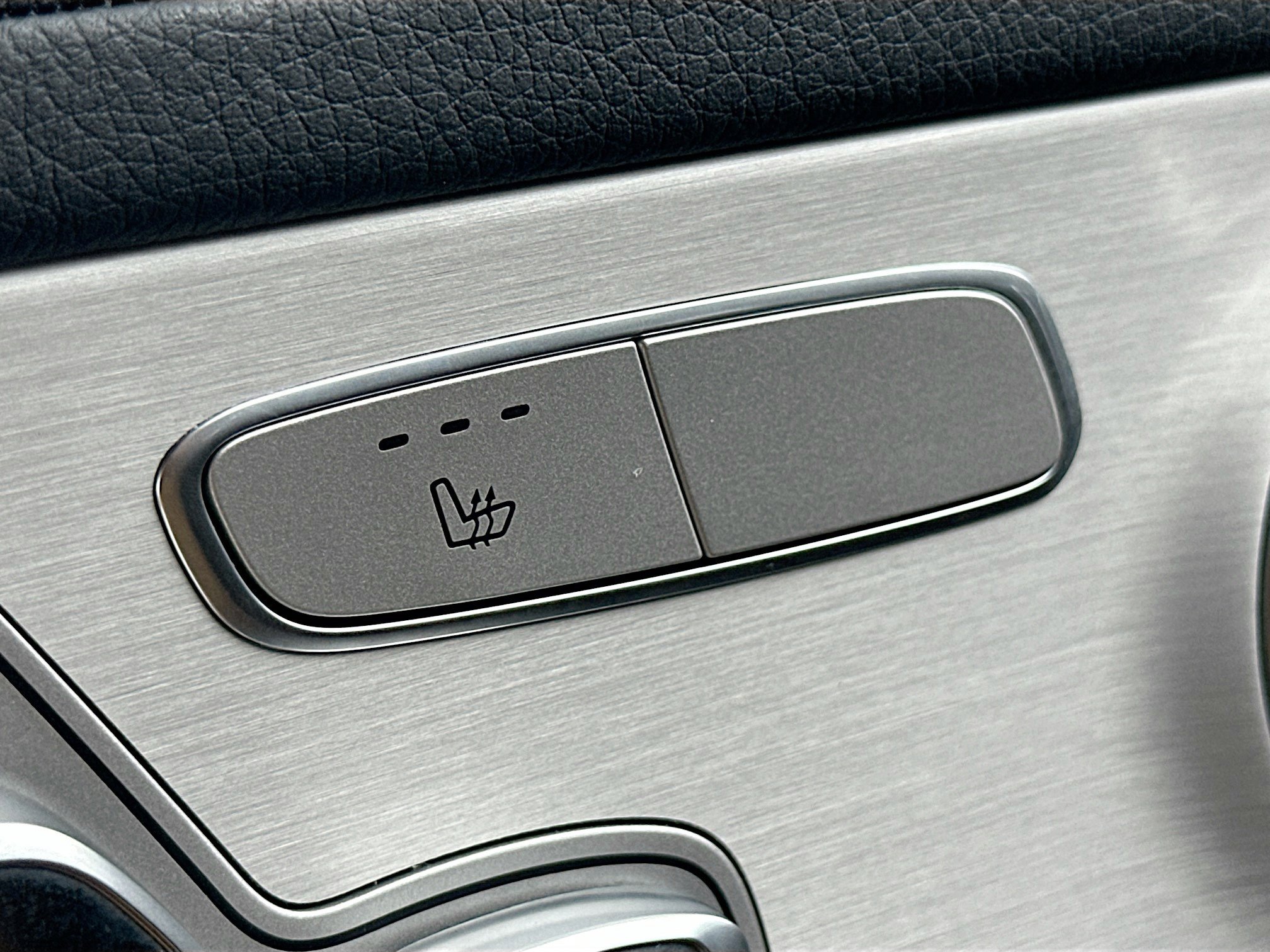 Used 2023 Mercedes-Benz GLC 300 4MATIC Coupe image 20