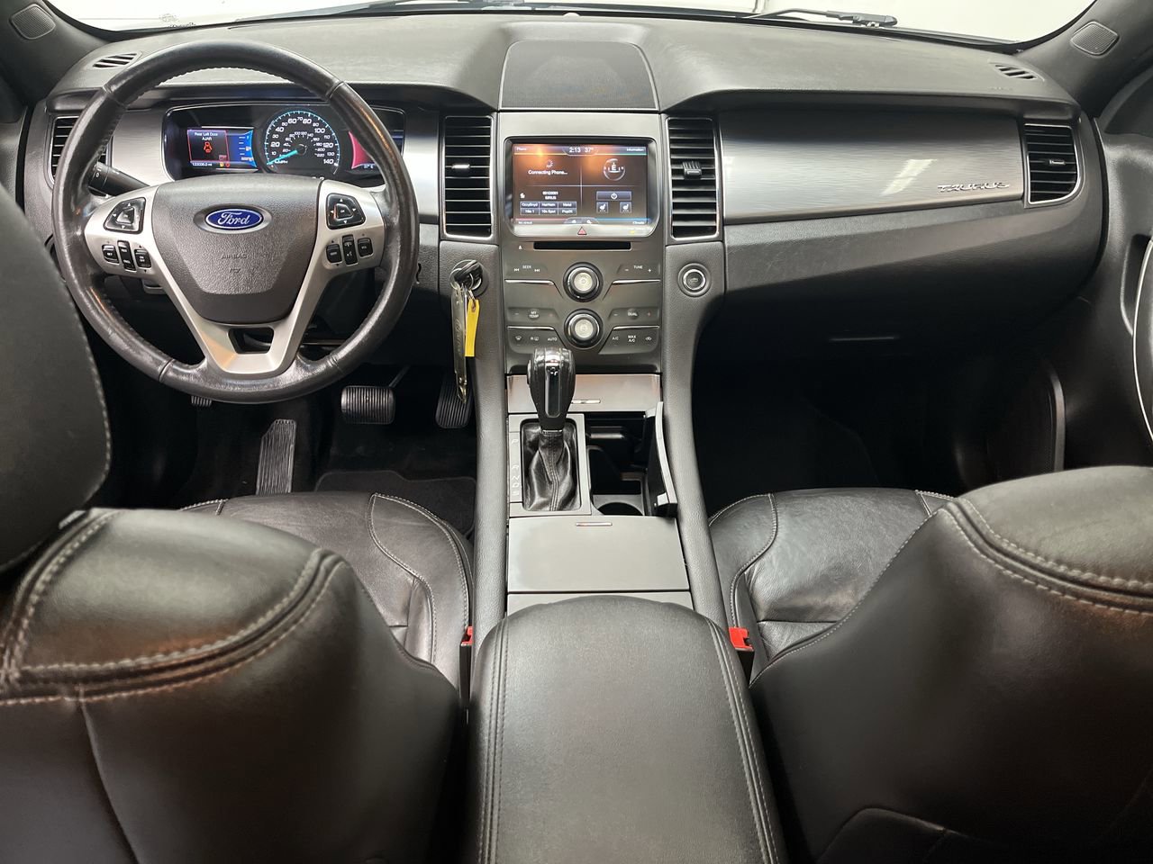 Used 2014 Ford Taurus SEL w/ Equipment Group 201A image 4