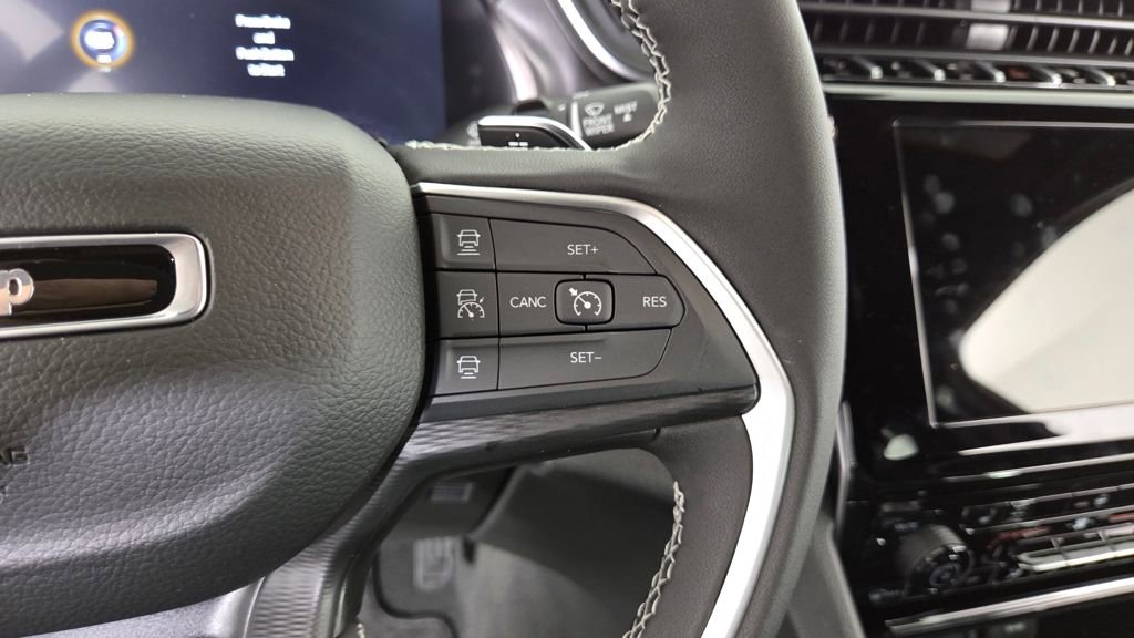 New 2025 Jeep Grand Cherokee L Altitude image 18