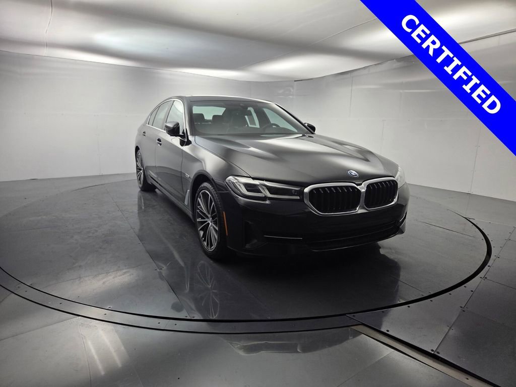 Certified 2023 BMW 530e 530e iPerformance w/ Premium Package video 3
