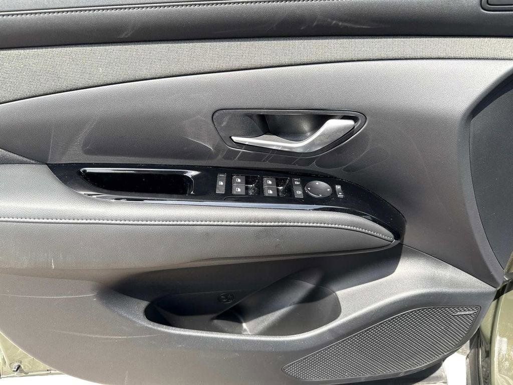 Used 2025 Hyundai Santa Cruz Limited image 7