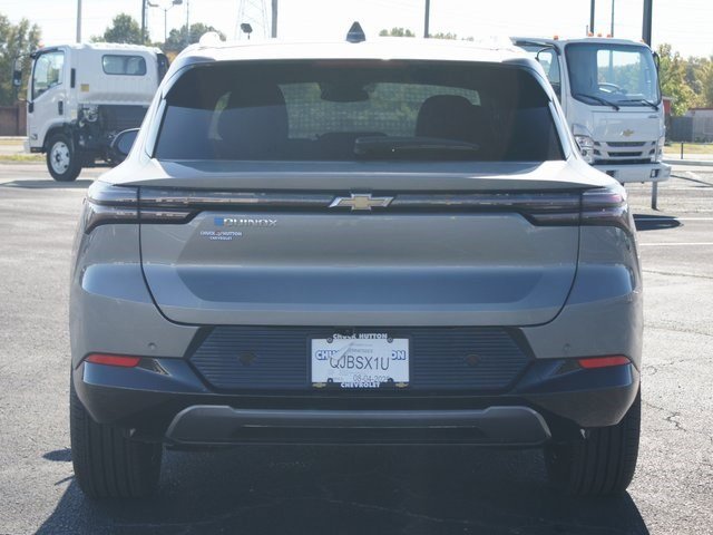 Used 2025 Chevrolet Equinox EV LT w/ Convenience Package image 3