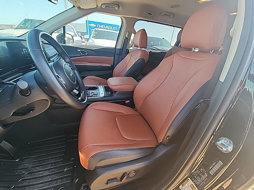 Used 2026 Kia Carnival EX FWD image 12