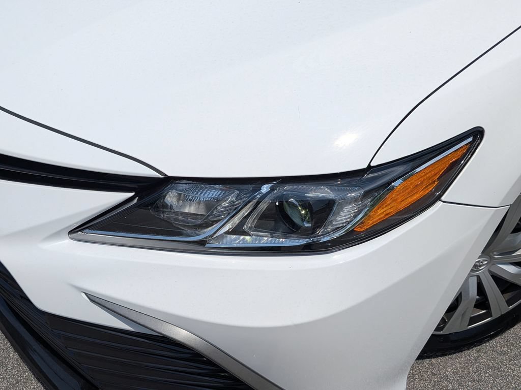 Used 2023 Toyota Camry LE FWD image 7