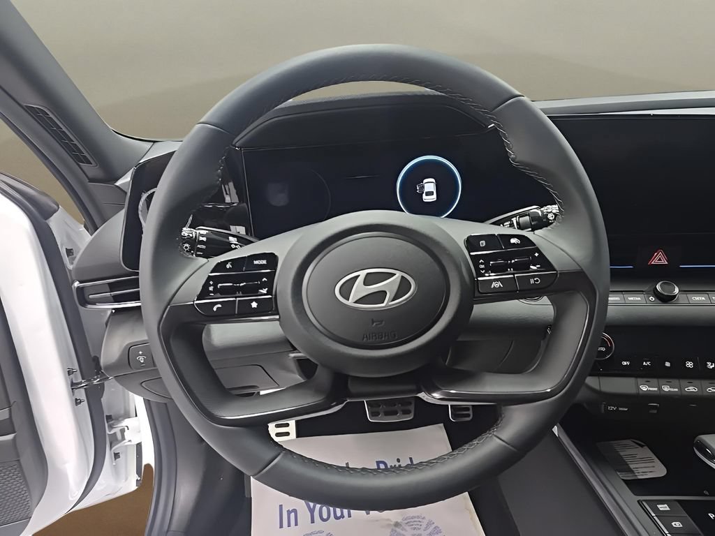 New 2026 Hyundai Elantra SEL FWD image 19