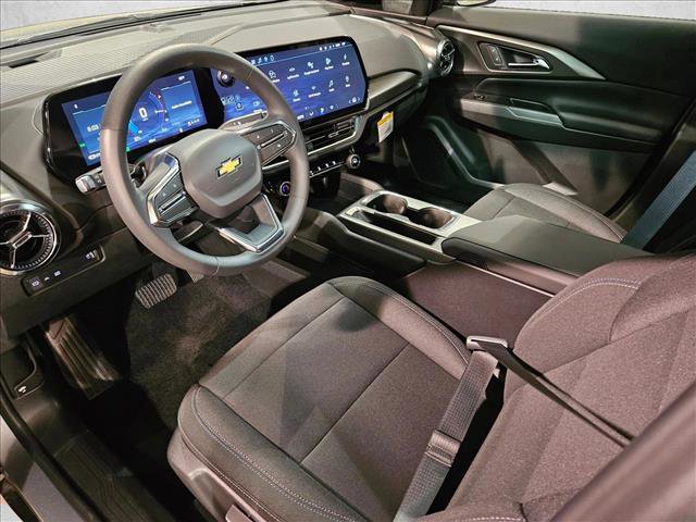 New 2026 Chevrolet Equinox EV LT w/ Midnight Package image 3