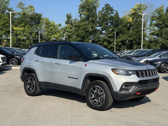 Used 2024 Jeep Compass Trailhawk video 1