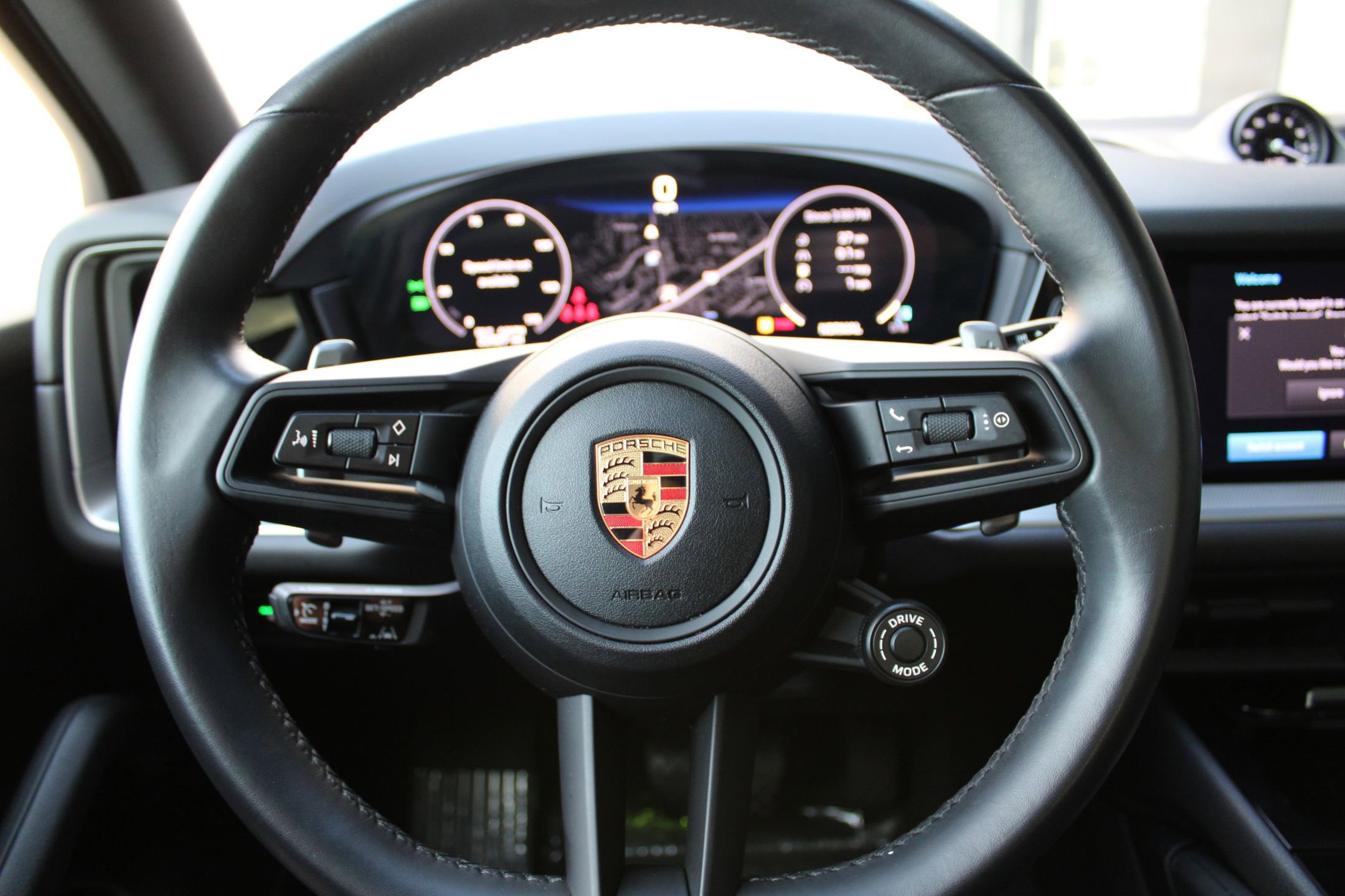 Certified 2024 Porsche Cayenne image 15