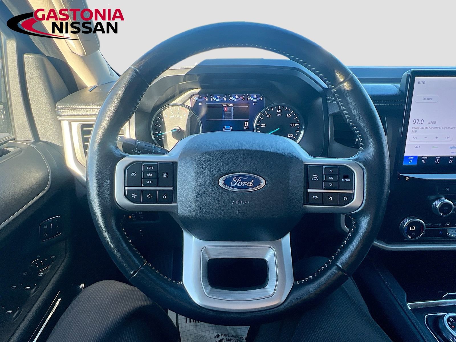 Used 2024 Ford Expedition Max XLT image 14