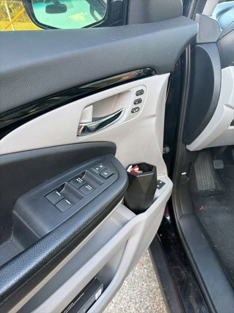 Used 2017 Honda Pilot Touring image 8