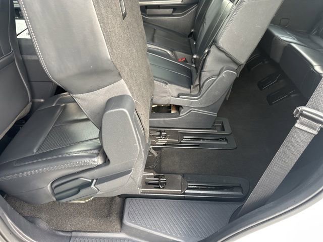 Used 2024 Ford Expedition XLT image 31