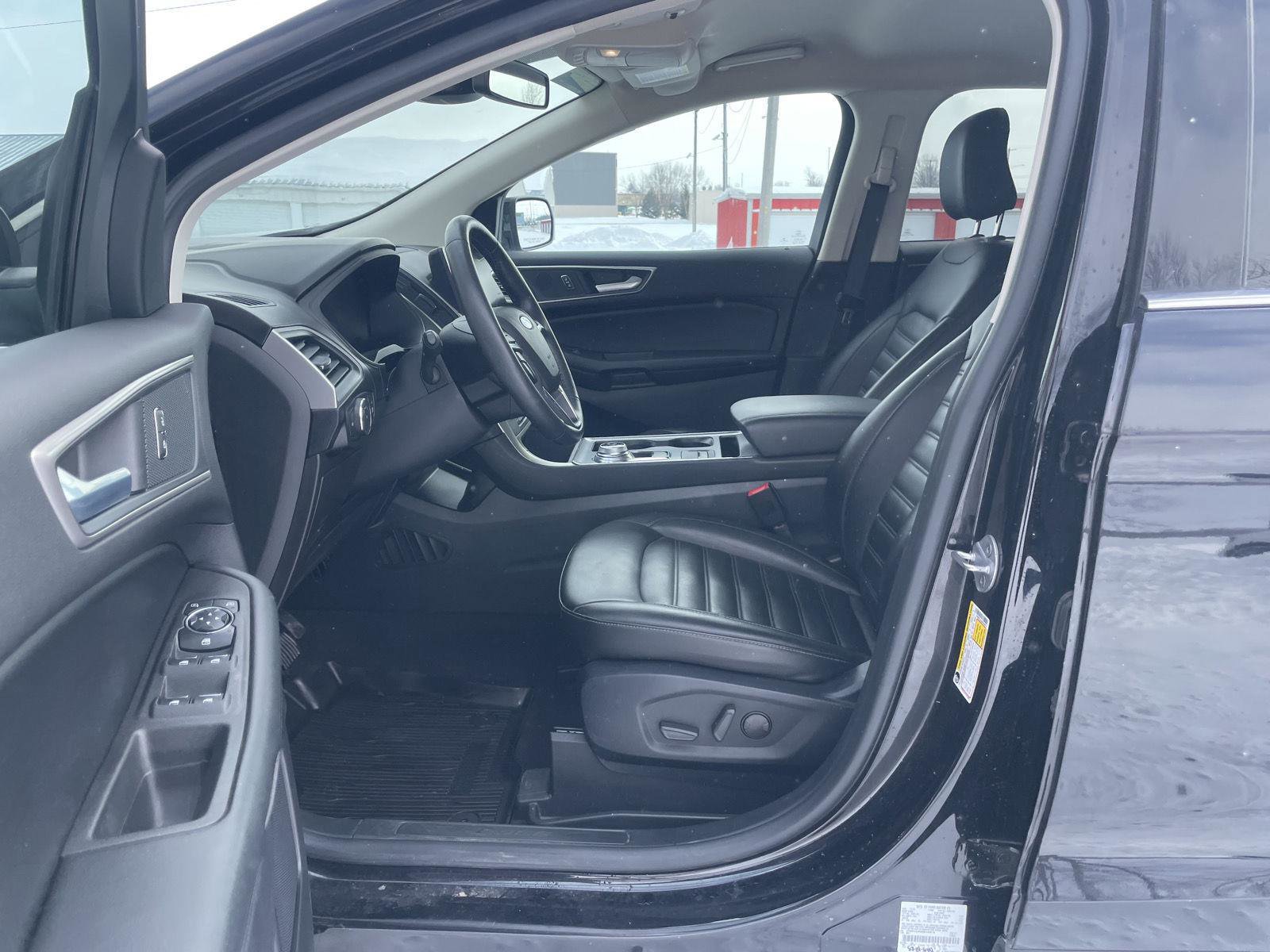 Used 2022 Ford Edge SEL w/ Convenience Package image 11