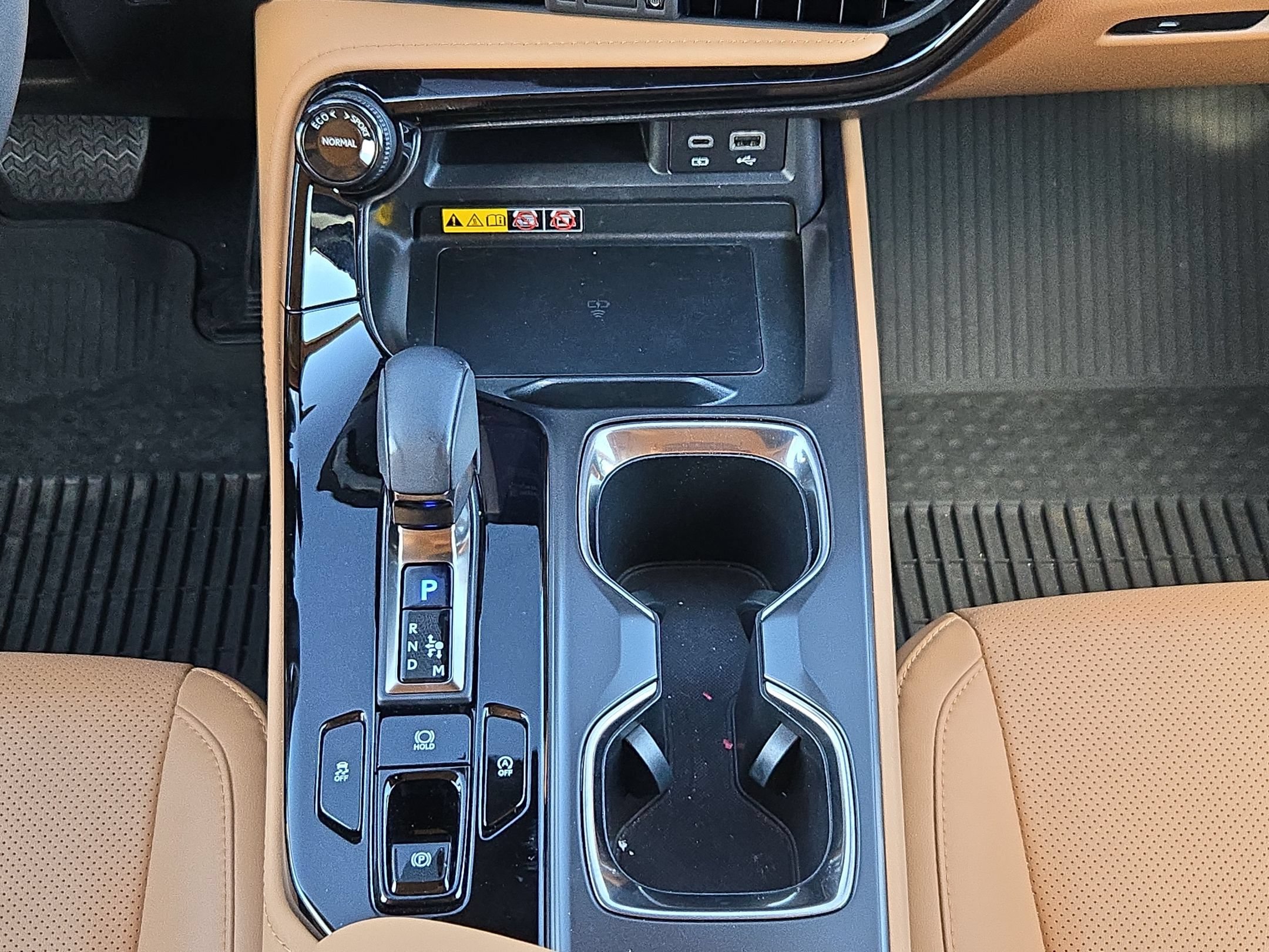 Used 2025 Lexus NX 250 FWD w/ Accessory Package (2T) image 19