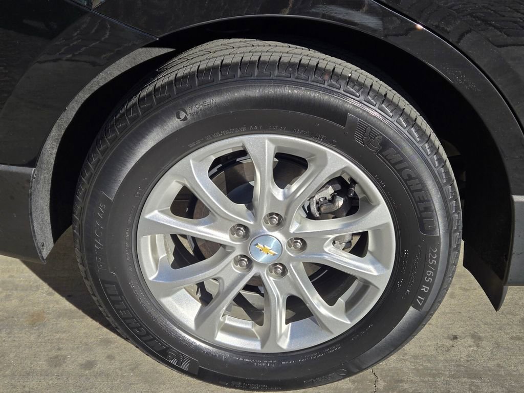 Used 2021 Chevrolet Equinox LS w/ LS Convenience Package image 9