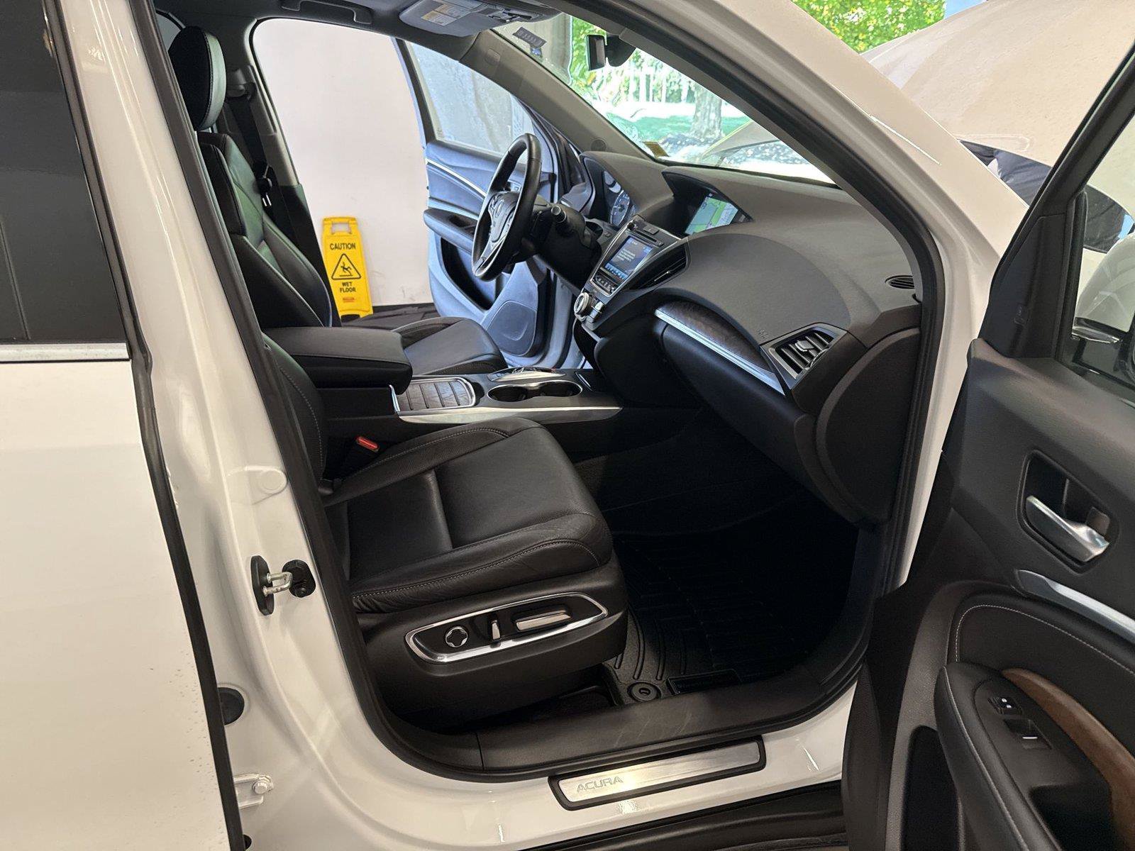 Used 2020 Acura MDX w/ Technology Package AWD/4WD image 28