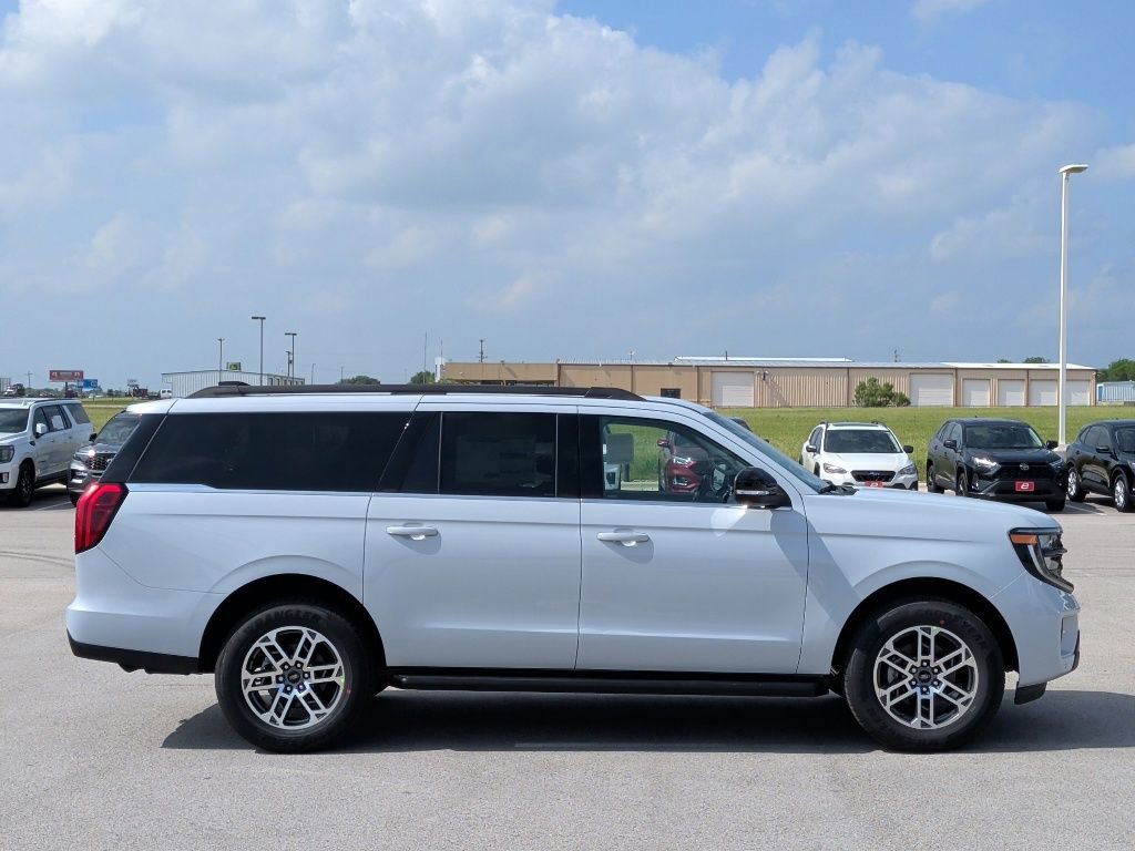 New 2026 Ford Expedition Max Active RWD image 9