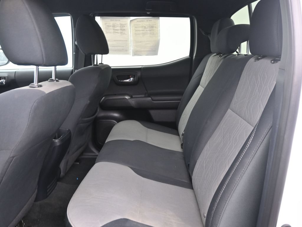 Used 2020 Toyota Tacoma TRD Off-Road AWD/4WD image 13