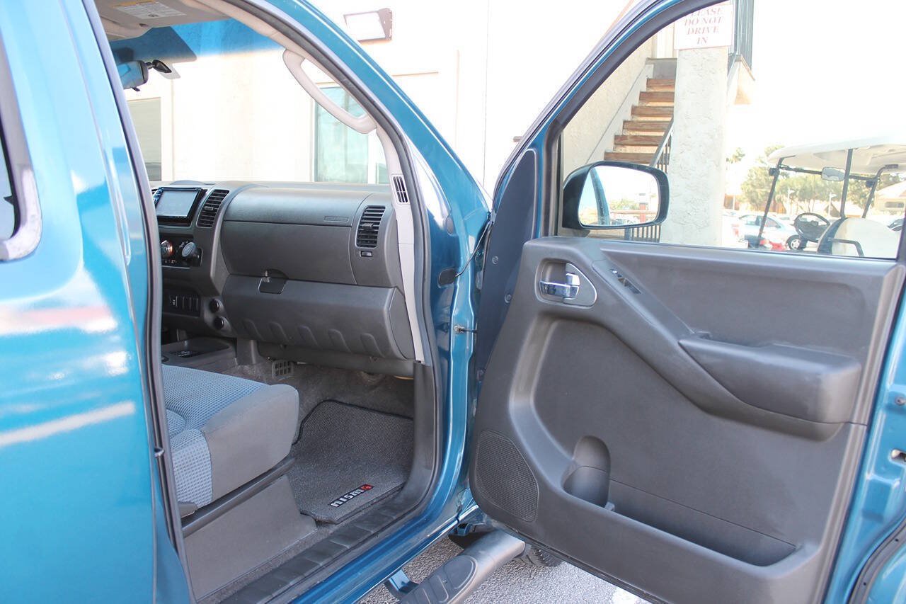 Used 2005 Nissan Frontier NISMO w/ (J01) Sunroof Pkg RWD image 30