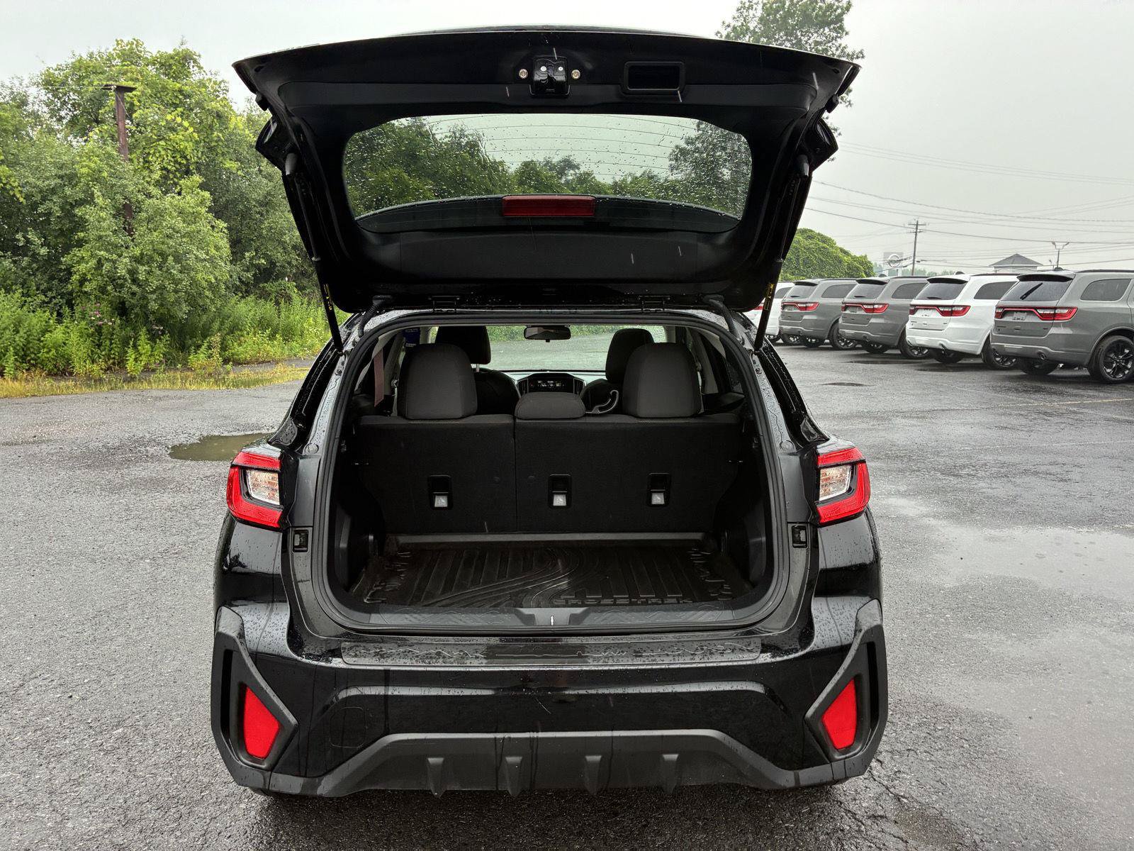Used 2024 Subaru Crosstrek 2.0i Premium AWD/4WD image 9
