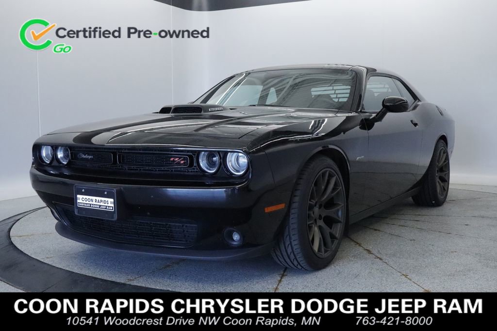 Used 2016 Dodge Challenger R/T RWD image 1