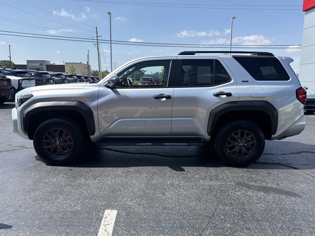 Used 2025 Toyota 4Runner SR5 AWD/4WD image 10