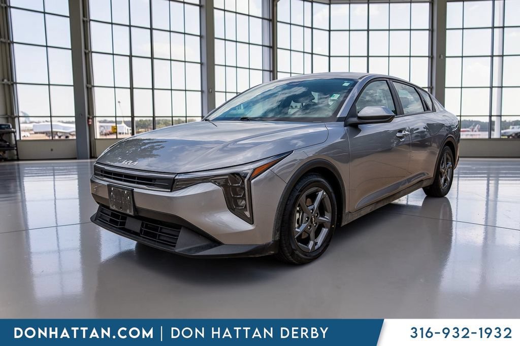 Used 2025 Kia K4 FWD image 29