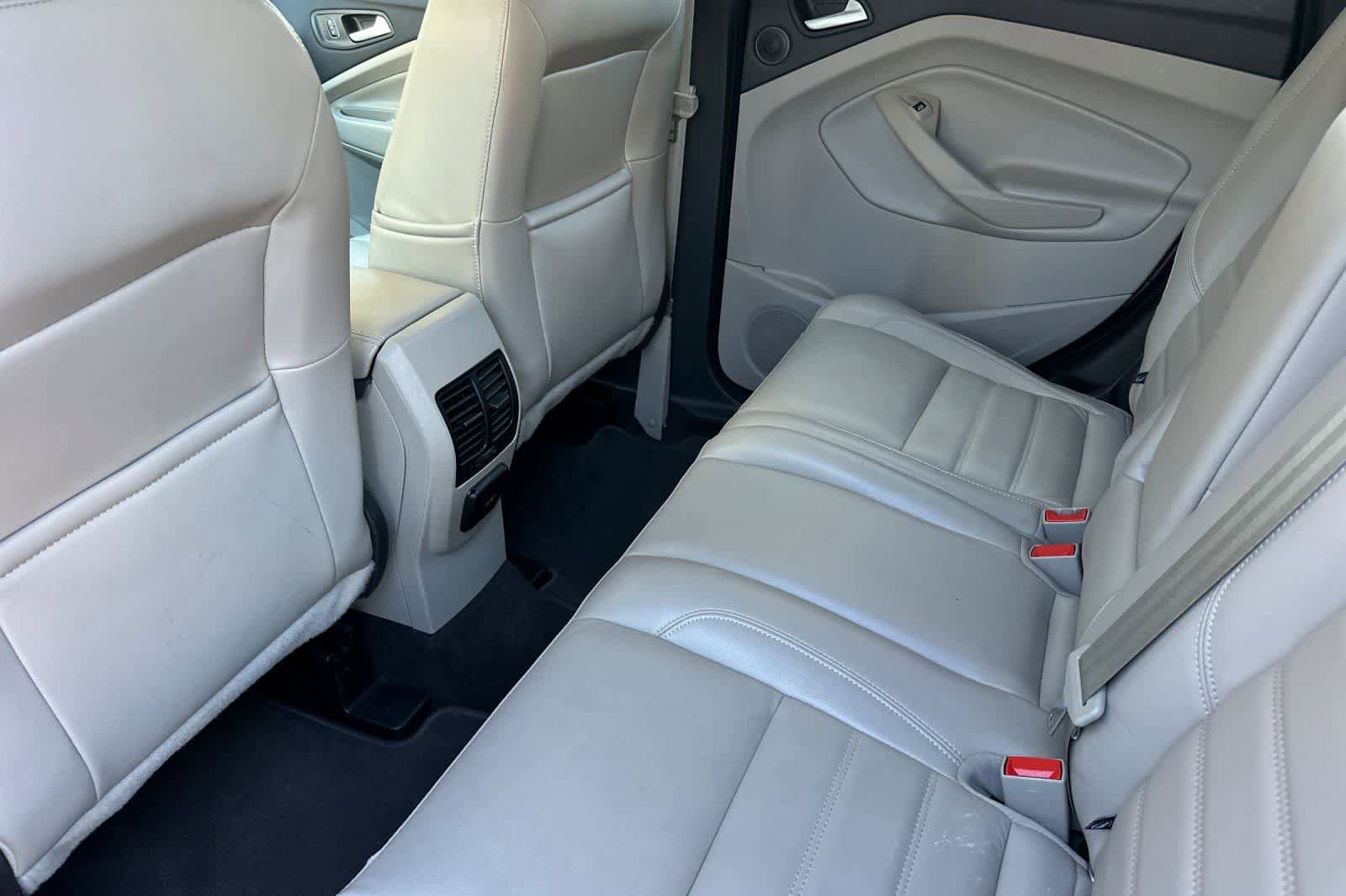 Used 2017 Ford Escape Titanium FWD image 4