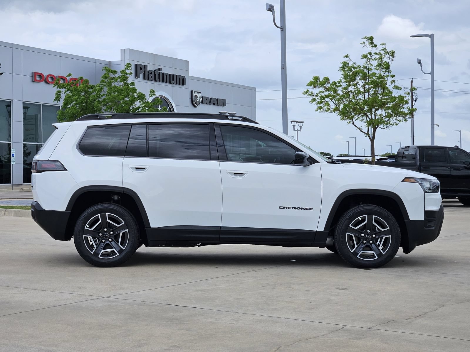 New 2026 Jeep Cherokee Laredo AWD/4WD image 7