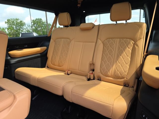 Used 2025 Jeep Grand Wagoneer L Series III w/ Rear Seat Video Group 1 AWD/4WD image 43