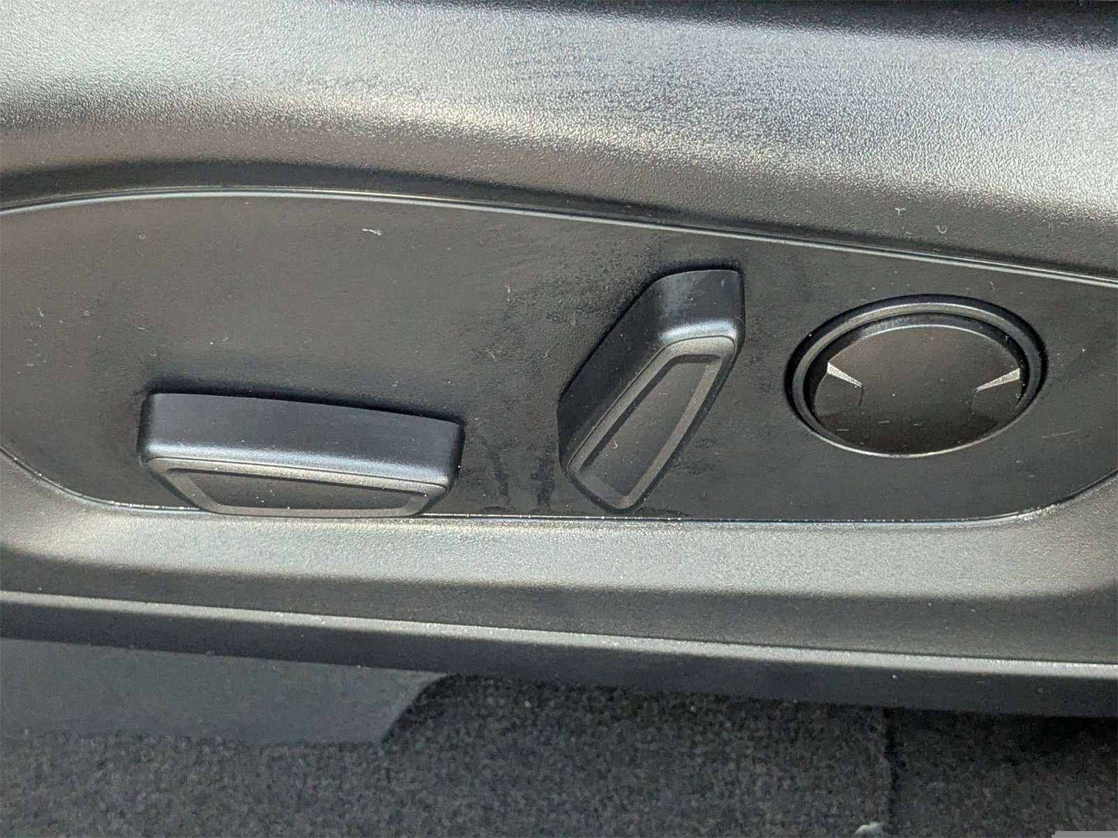 New 2025 Ford Explorer Active image 22