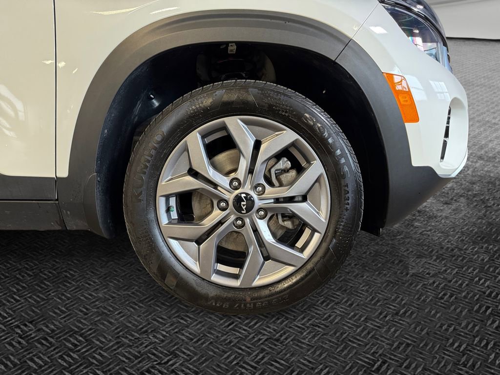 Certified 2024 Kia Seltos S AWD/4WD image 11