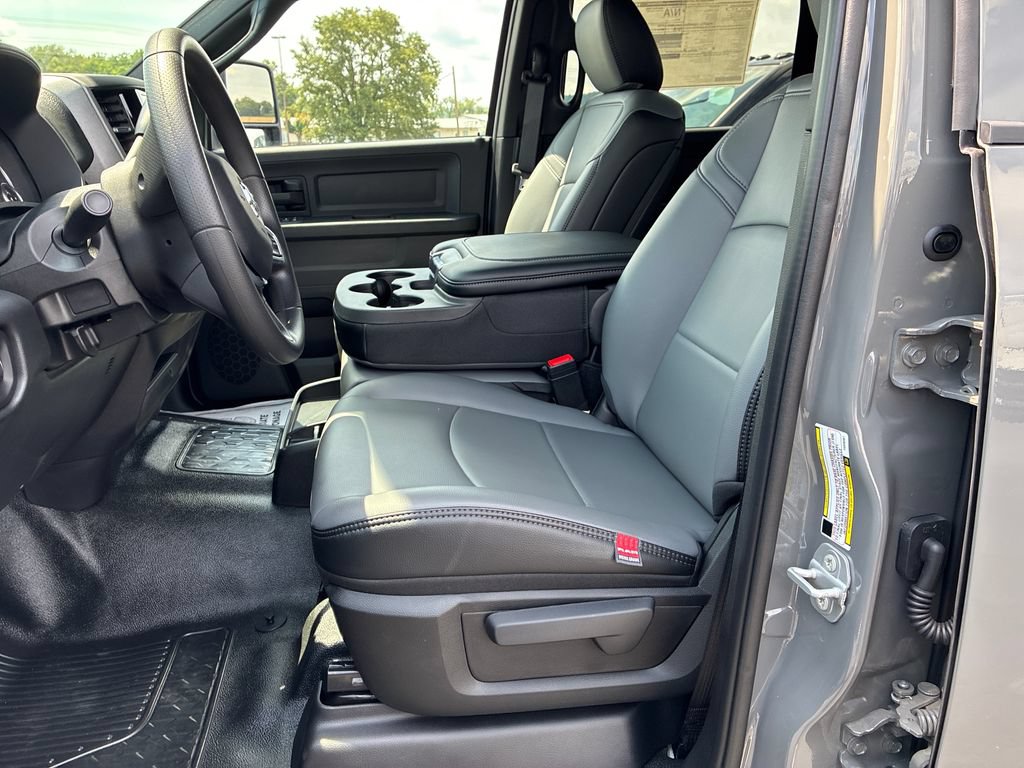 New 2026 RAM 3500 Tradesman w/ Chrome Appearance Group A AWD/4WD image 3