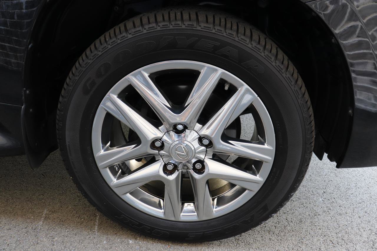 Used 2014 Lexus LX 570 4WD image 95