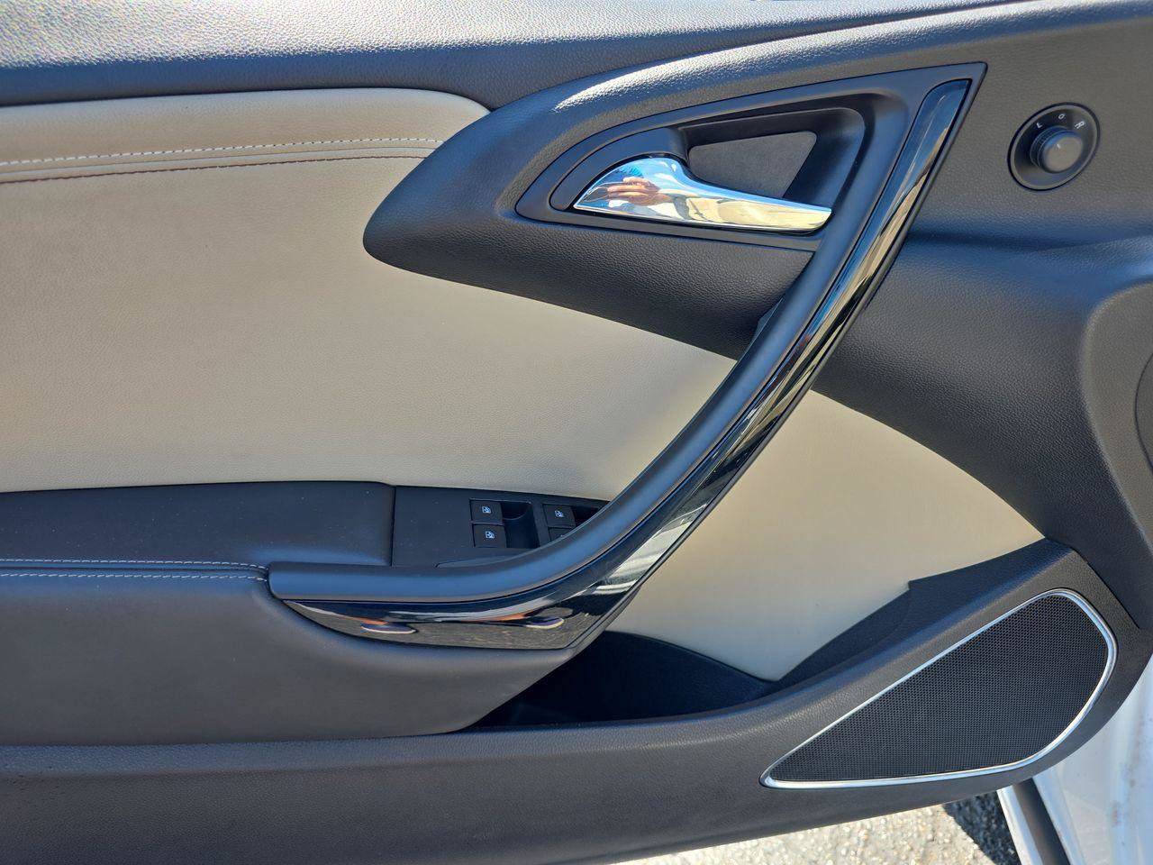 Used 2016 Buick Cascada Premium FWD image 5
