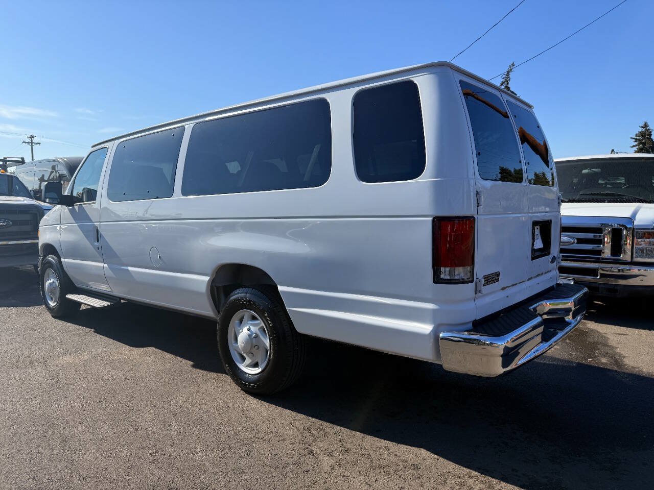Used 2005 Ford E-350 and Econoline 350 XL RWD image 7