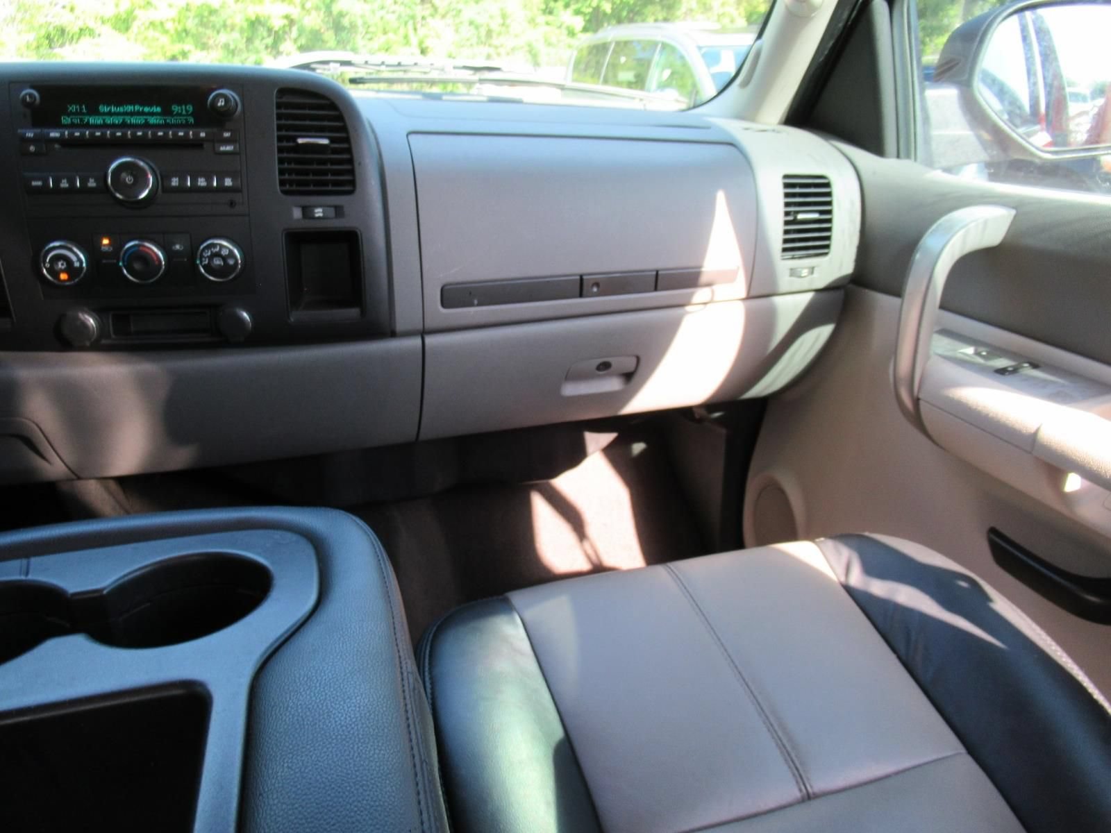 Used 2008 GMC Sierra 1500 W/T w/ Work Truck Preferred Package RWD image 16