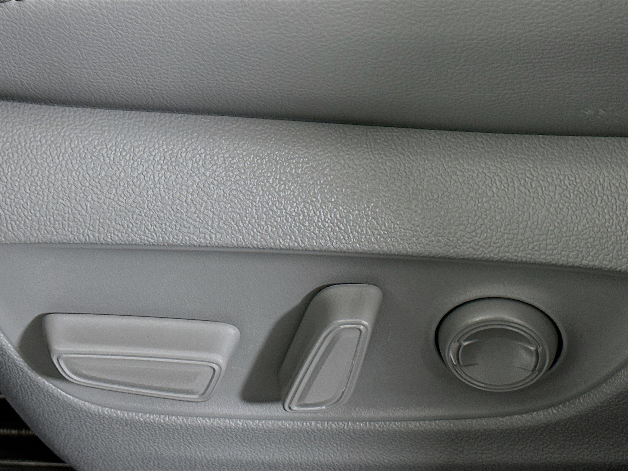 Used 2025 Toyota Highlander Platinum image 13